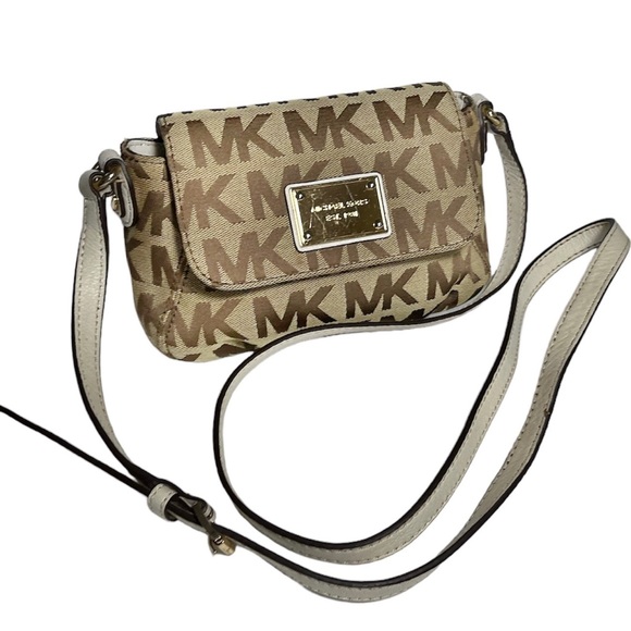 - MICHAEL KORS  Mini Crossbody bag , adjustable Strap - Picture 1 of 8